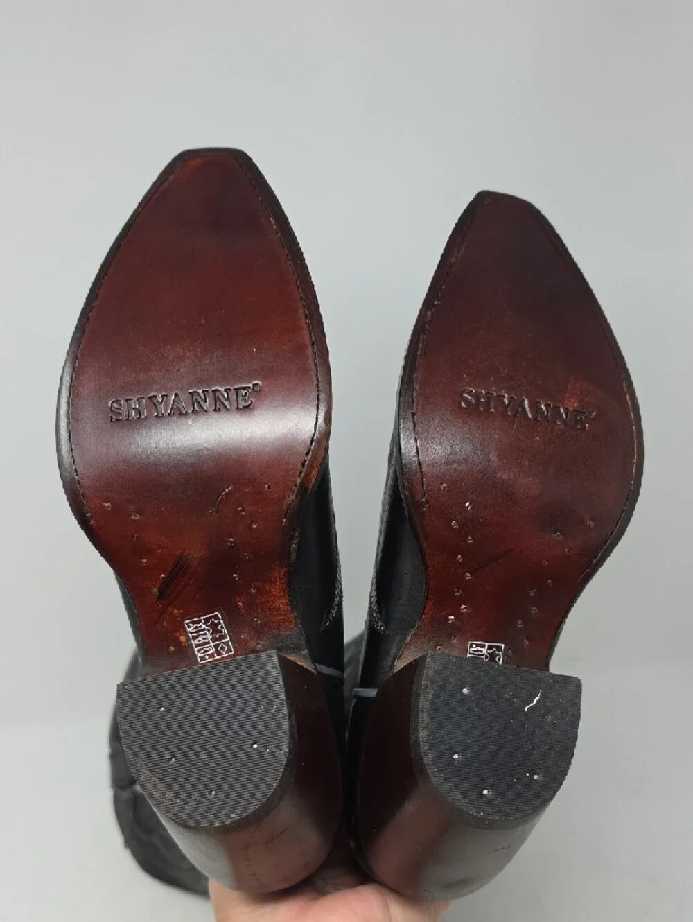 Shyanne Women's High Desert Western Boots - Snip Toe Size 9